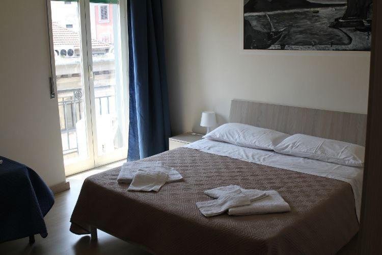 Keira House Napoli Hotel Ngoại thất bức ảnh